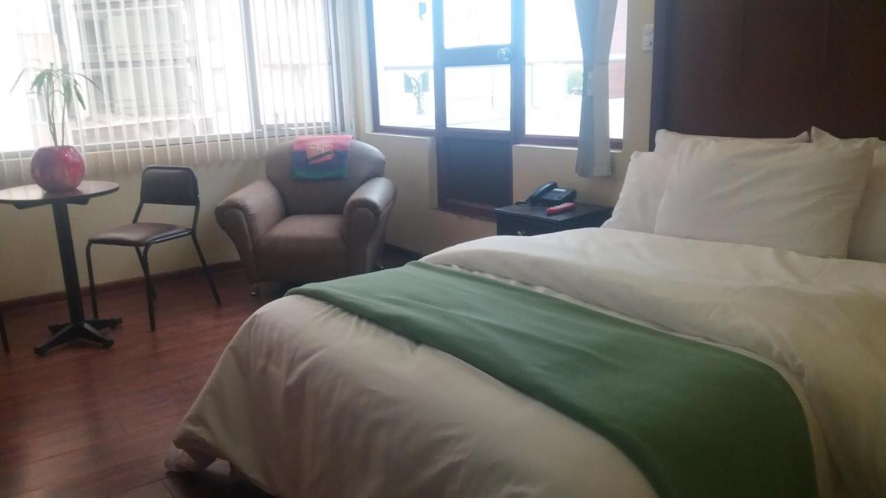 Hotel Saint Thomas Quito Exterior foto