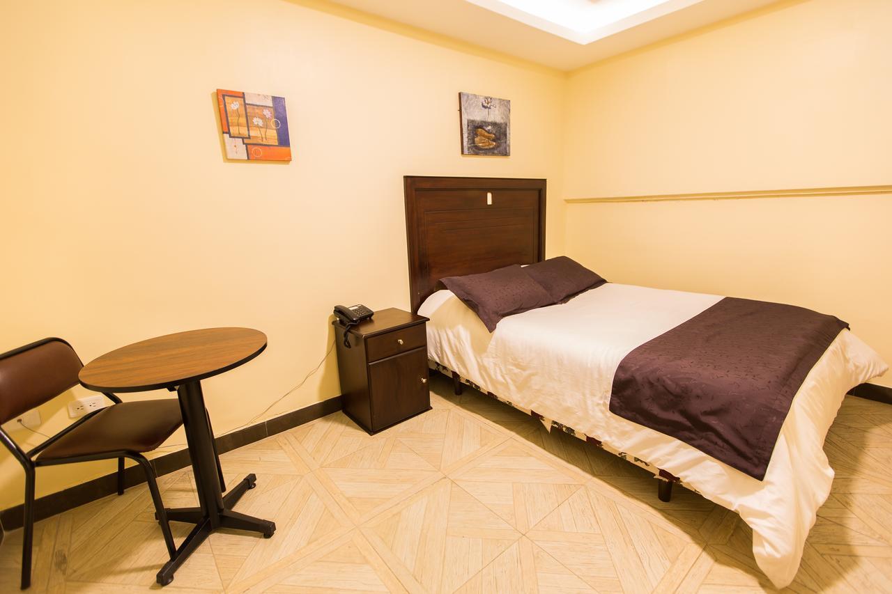 Hotel Saint Thomas Quito Exterior foto